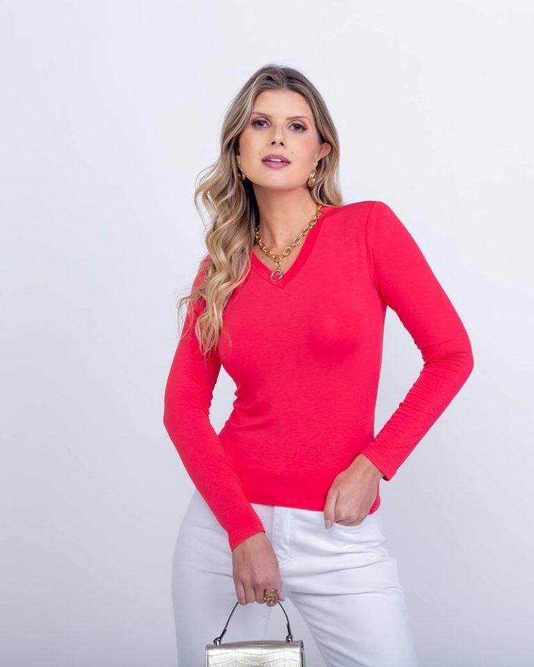 Blusa RebecaManga Longa Lisa femininadecote VMalha com elastano