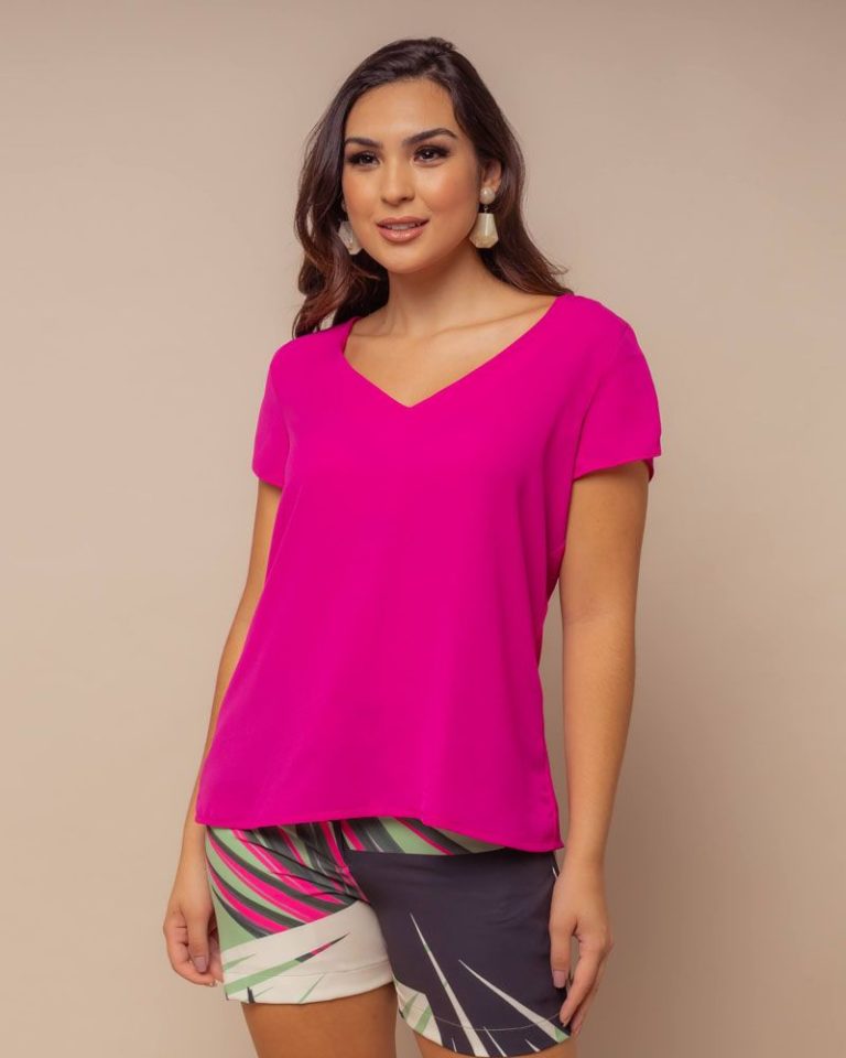 Blusa Cris Decote V 
Fechamento com Botão nas Costas